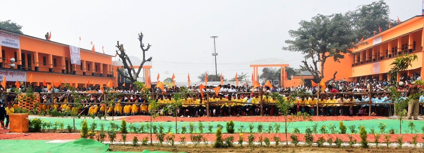 Prof. Alok Kumar Rai honoring Her Excellency Smt. Anandiben Patel during the 64th Convocation Ceremony